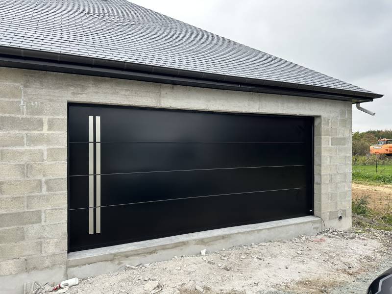 Installation d'une porte sectionnelle sur mesure